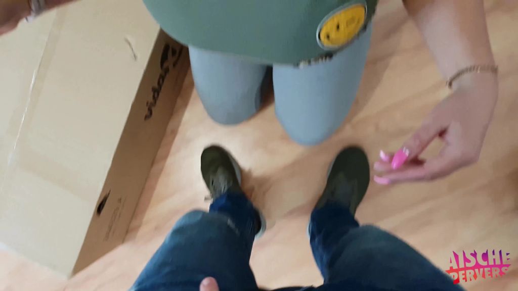 sexy foto nr. 2 von Vom Möbelpacker benutzt und mit Sperma vollgepumpt