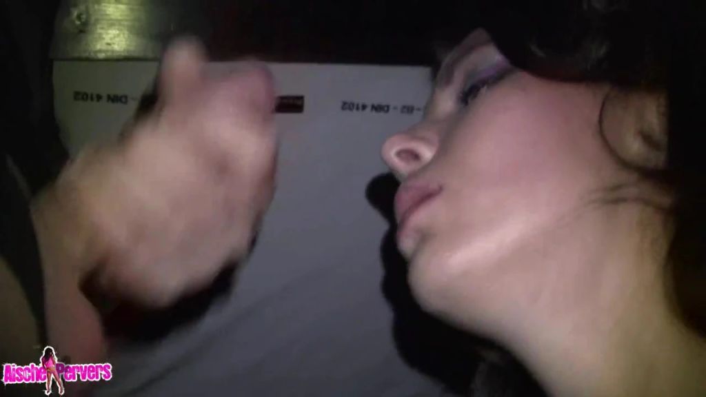 sexy foto nr. 10 von Freund der Schwester 2x entsaftet