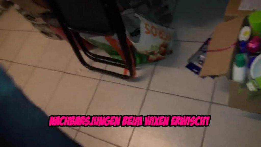 Nachbarsjungen beim Wixen erwischt