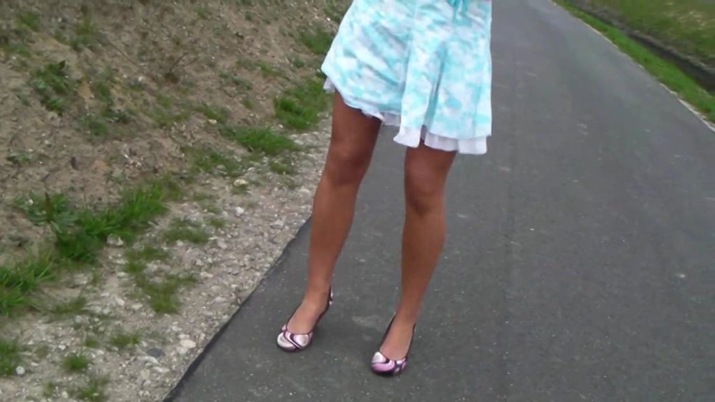 sexy foto nr. 4 von Mitten auf dem Weg gewichst   Squirt