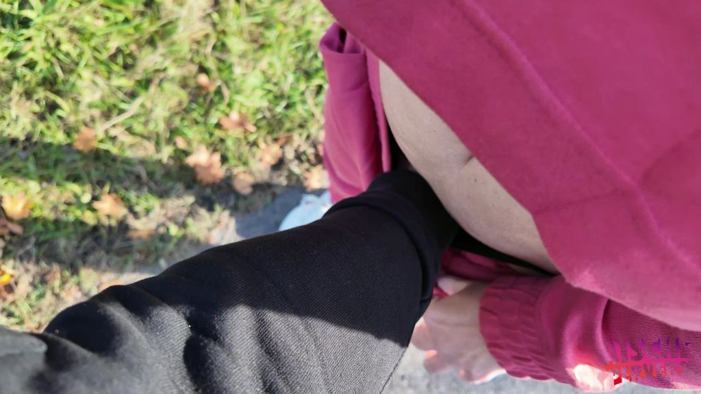 sexy foto nr. 2 von Perverses Gymbabe - Public fick & Sperma Shake vom Spanner