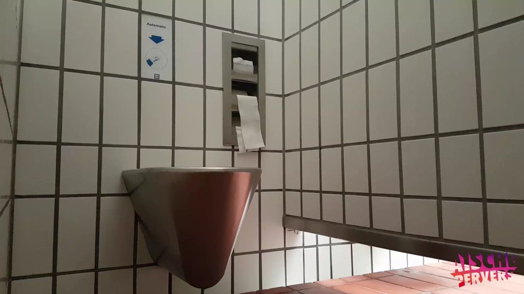 sexy foto nr. 2 von Heimlich auf dem Rastplatz