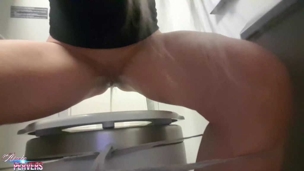 sexy foto nr. 5 von Bei 270kmh im Zug abgepisst