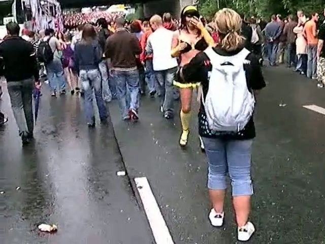 sexy foto nr. 2 von PERVERSE LOVEPARADE