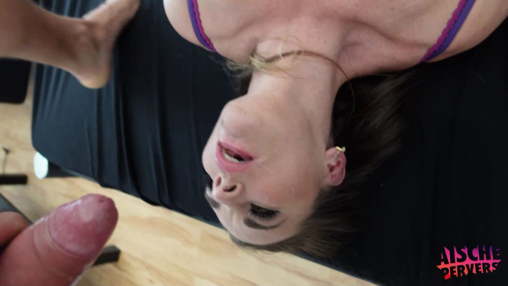 sexy foto nr. 7 von Gefesselt als Blasnutte benutzt
