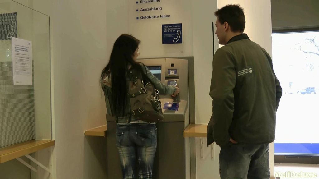 sexy foto nr. 2 von Bei der Deutschen Bank