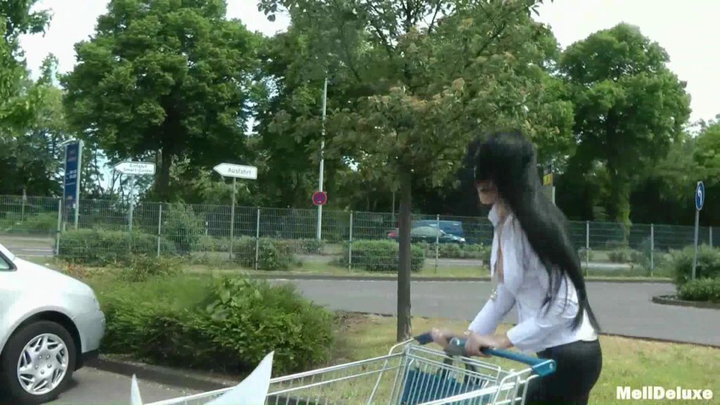 sexy foto nr. 5 von Süßen Jungspritzer beim Baumarkt abgewichst