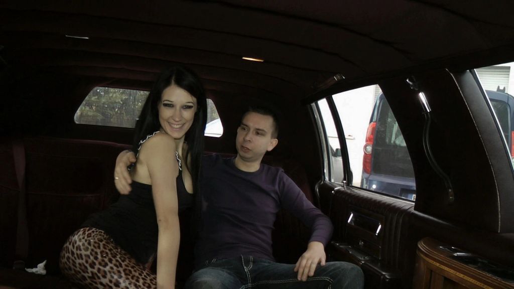 Call Girl in der Limousine gebumst