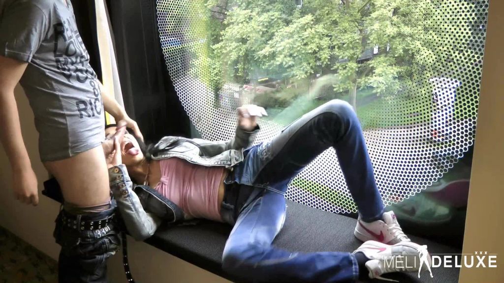 sexy foto nr. 2 von Fremdfick Hure ! So dreist treibe ich es mit Fremden