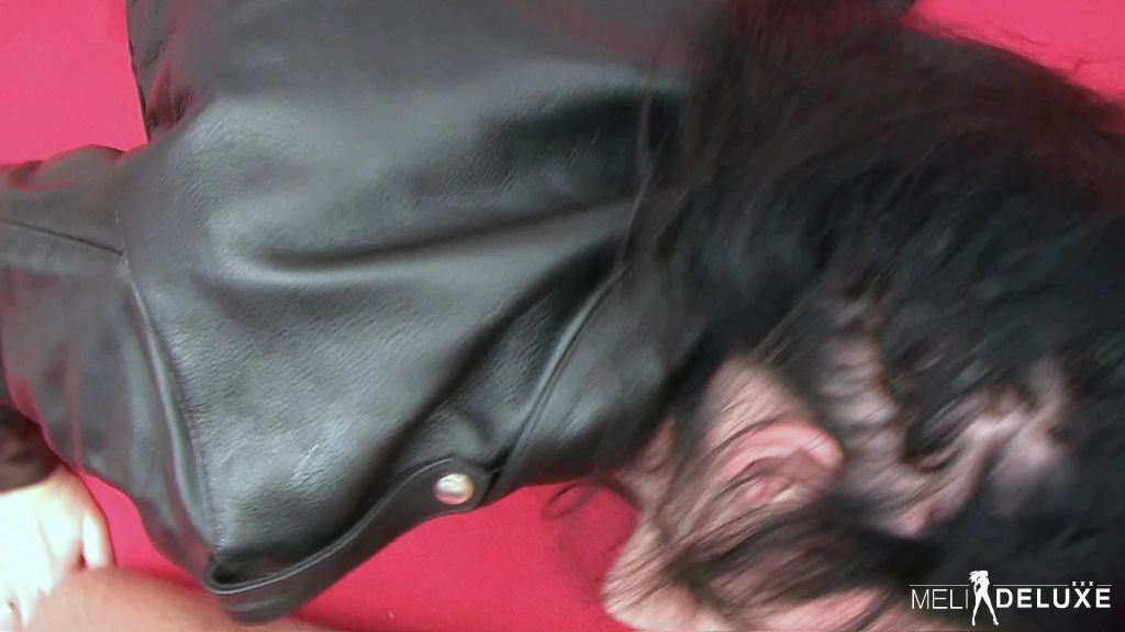 sexy foto nr. 9 von Lederfick Quicky! Lasse mir mein Maul und meine Fotze ficken