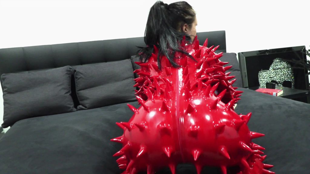 sexy foto nr. 2 von Latex Schlampe in Action! Vor Geilheit extrem ausgelaufen