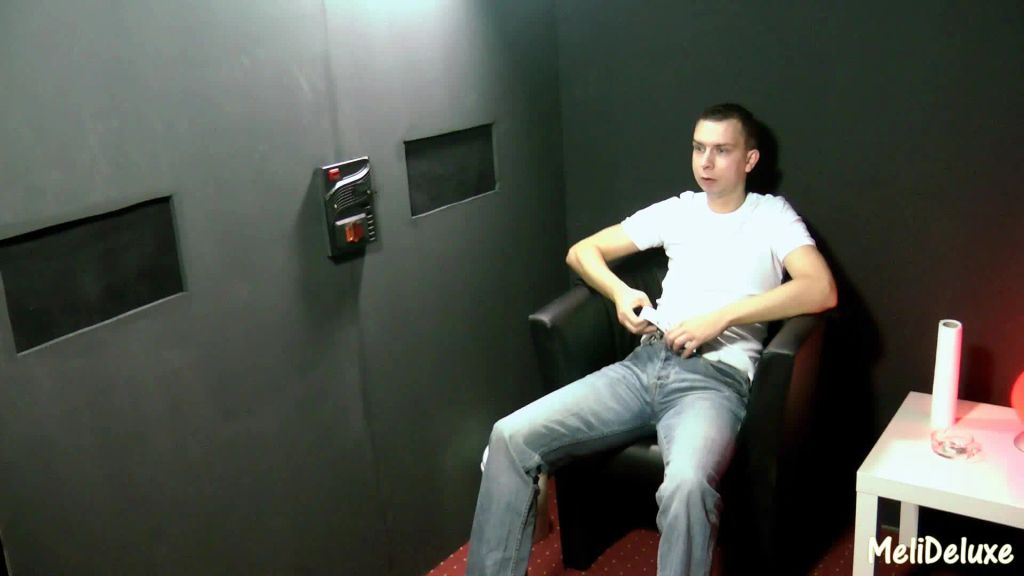 sexy foto nr. 1 von FICKEN und BLASEN in der WICHS-KABINE