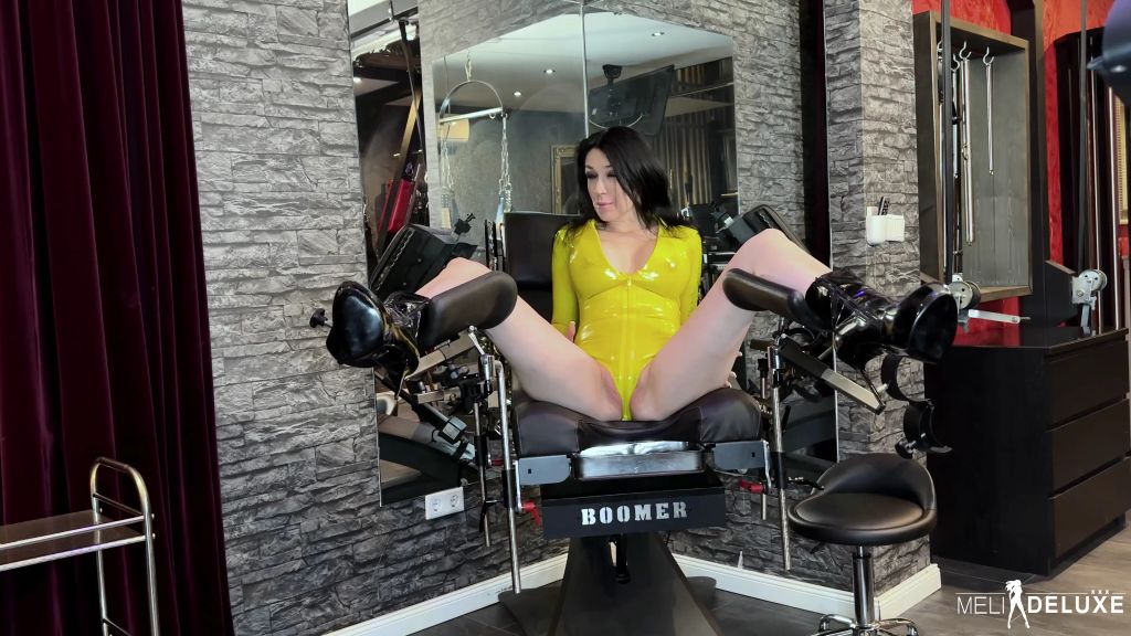 sexy foto nr. 2 von Dirty Sex Story: Cucki´s Eheschlampe wird zur Fremdfick Hure