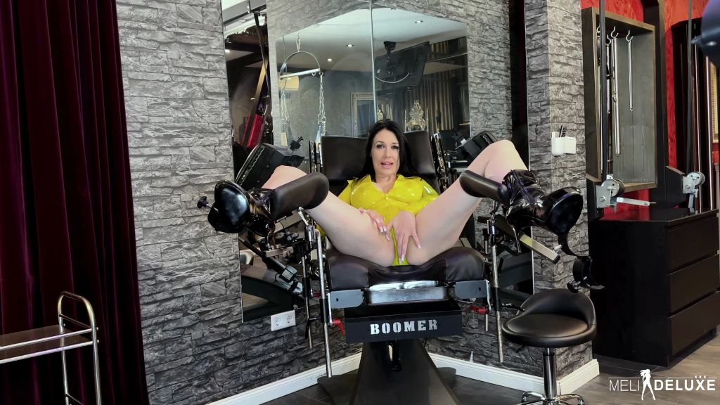 sexy foto nr. 5 von Dirty Sex Story: Cucki´s Eheschlampe wird zur Fremdfick Hure