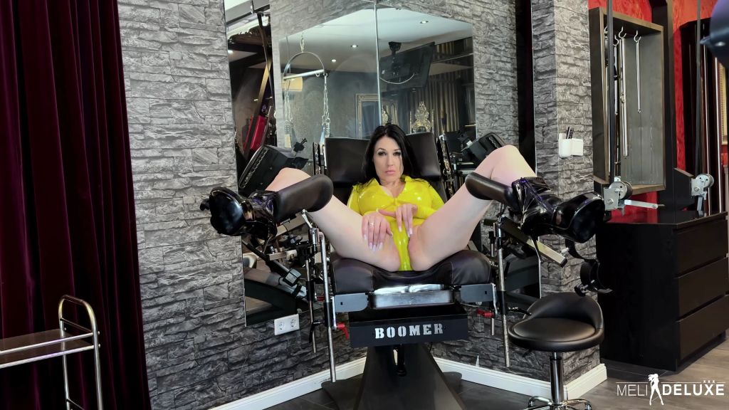 sexy foto nr. 6 von Dirty Sex Story: Cucki´s Eheschlampe wird zur Fremdfick Hure