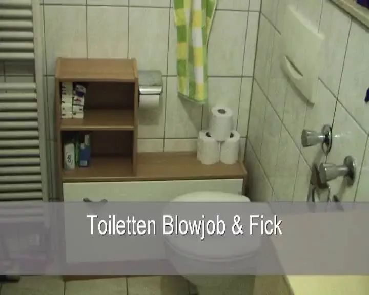sexy foto nr. 1 von Toiletten Blowjob Fick