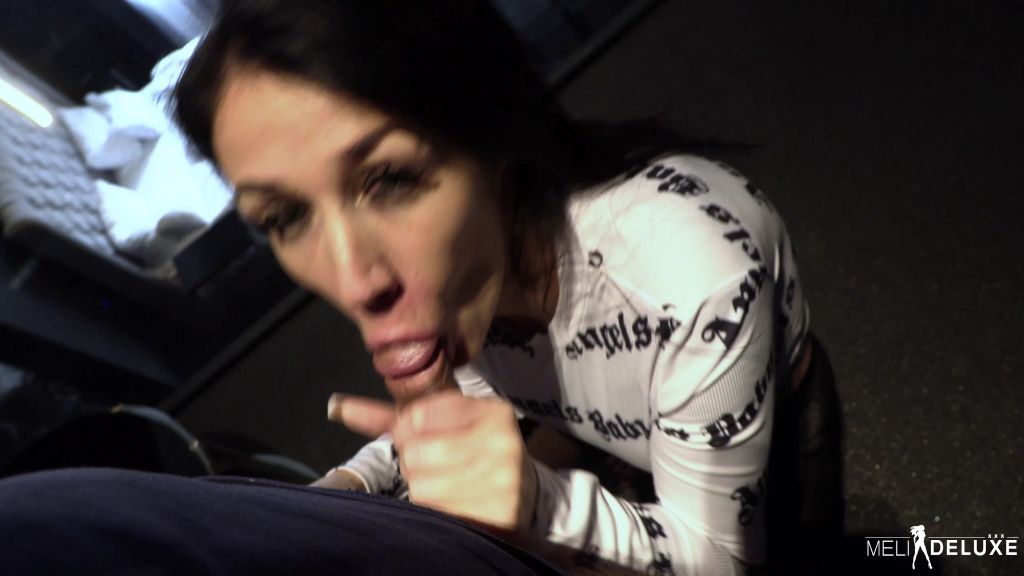 sexy foto nr. 2 von Blowjob Quicky | Deine Adresse für Schwanzentsaftung