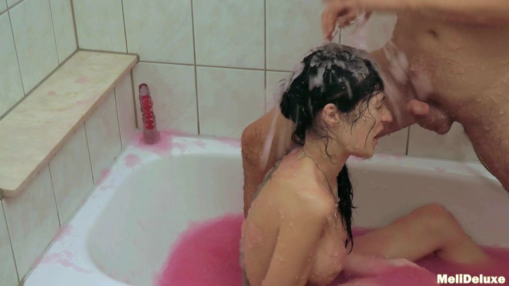 sexy foto nr. 5 von Schleim-Fotze braucht es hart