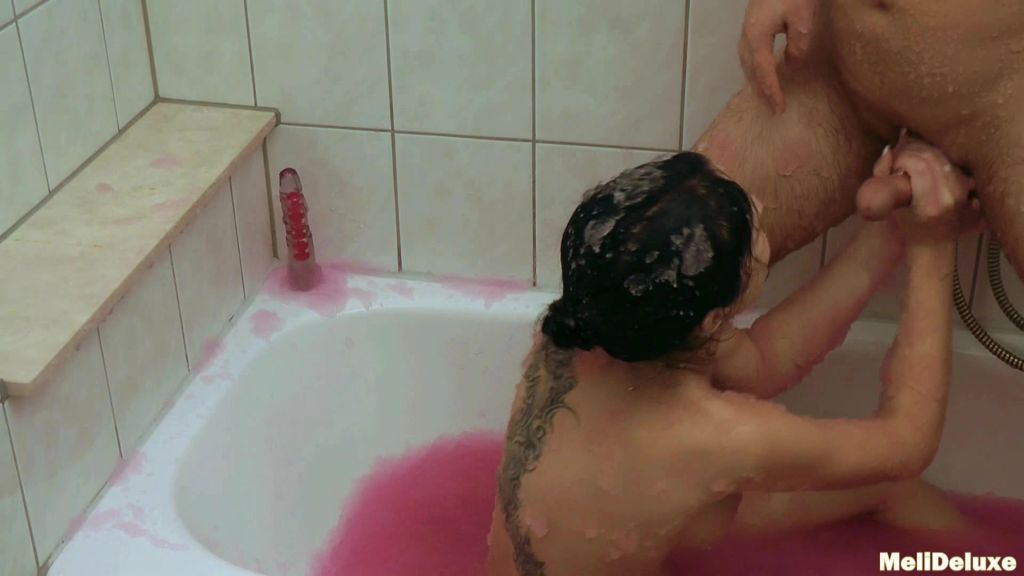 sexy foto nr. 6 von Schleim-Fotze braucht es hart