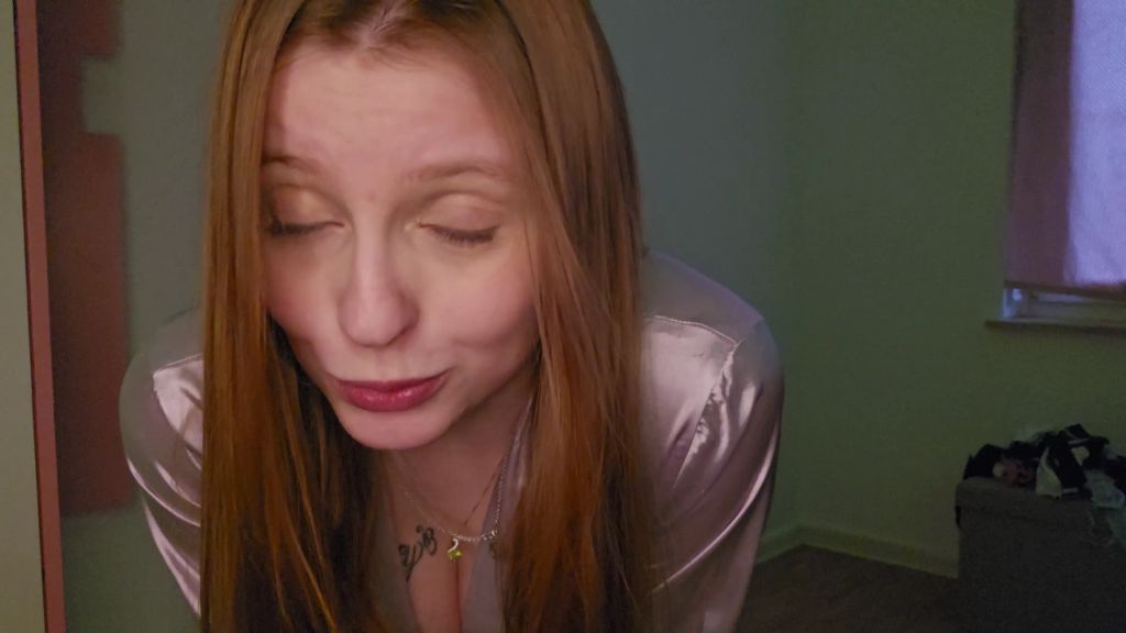 sexy foto nr. 3 von Werde ich das bereuen? KOMPLETT NACKT auf einer Erotikseite