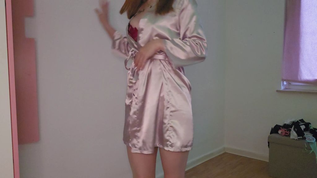 sexy foto nr. 4 von Werde ich das bereuen? KOMPLETT NACKT auf einer Erotikseite