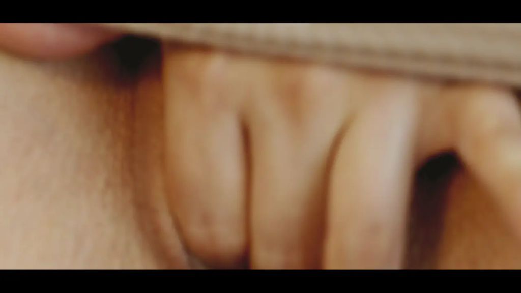 Vorschaubild 5 zum Video „Sexuelles Yoga und ein großer Chor, der in deiner Liebe schwelgt“