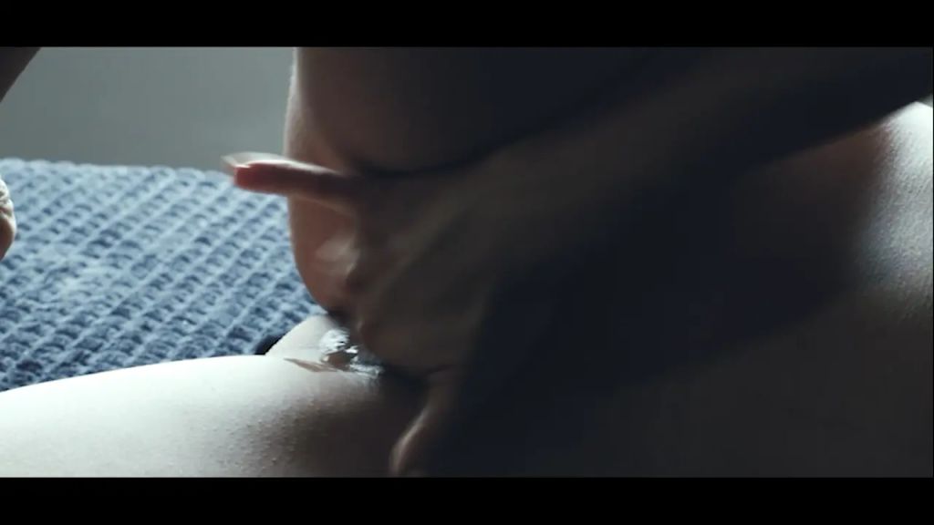 Vorschaubild 2 zum Video „Sie waren allein in meinem Haus, und das ist passiert: Ich“
