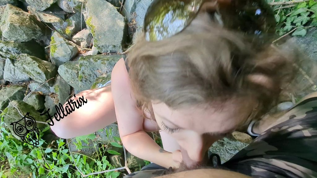 sexy foto nr. 7 von Main Sucking - Sackentleerung im Freien