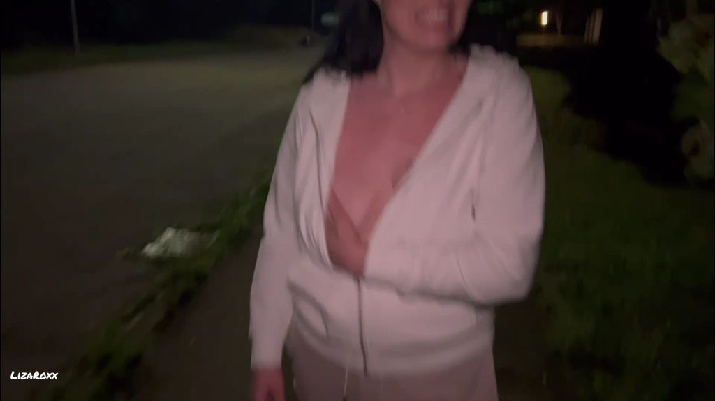 sexy foto nr. 2 von Erwischt! Spontaner Outdoor Quicky Am Strassenrand & gesprit