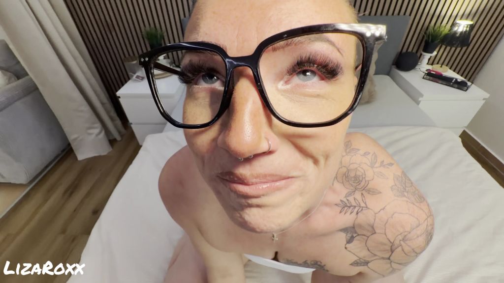 Vorschaubild 10 zum Video „Besessener POV Halsfick mit Ahegao“
