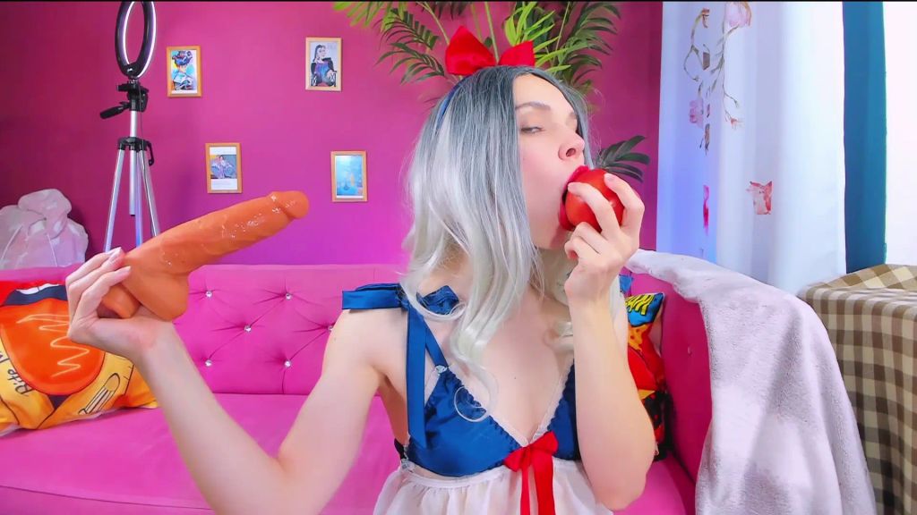 sexy foto nr. 6 von Deepthroat - Geile Märchenprinzessin schluckt großen Dildo