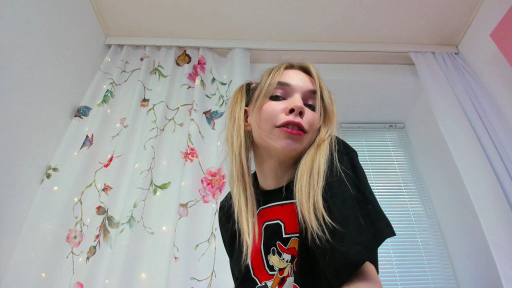 sexy foto nr. 3 von I Found My Boyfriend's New Fetish - Fart Fetish 4K