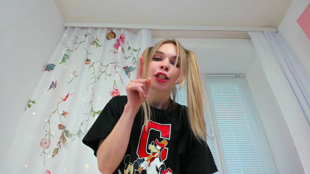 sexy foto nr. 9 von I Found My Boyfriend's New Fetish - Fart Fetish 4K