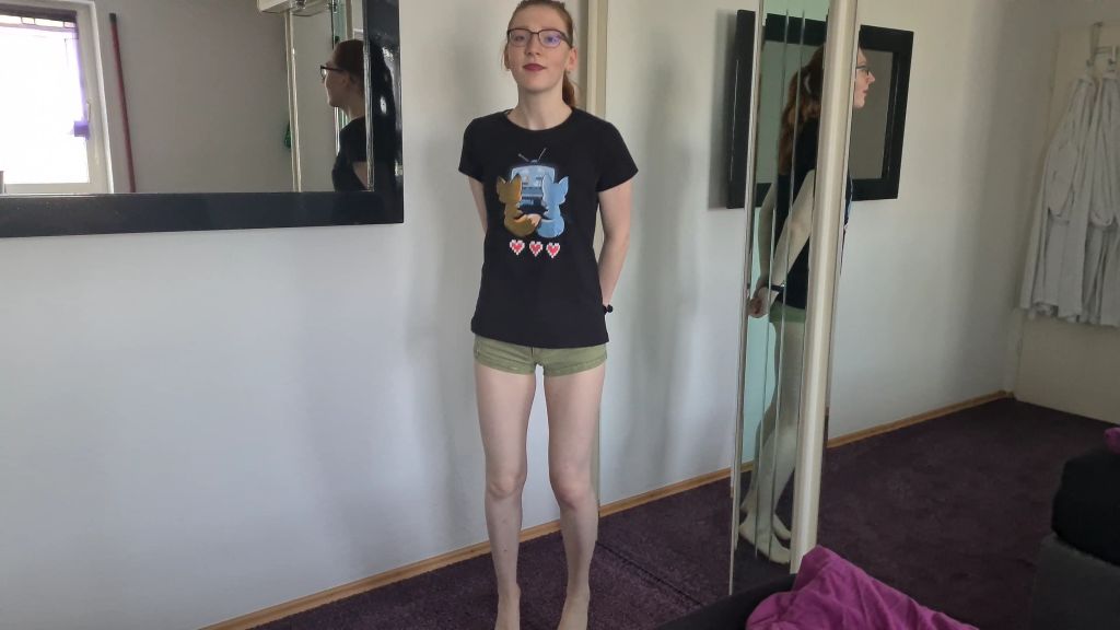 sexy foto nr. 1 von Das erste Video in Unterwäsche OMG !!!! Mach ich das wirklic