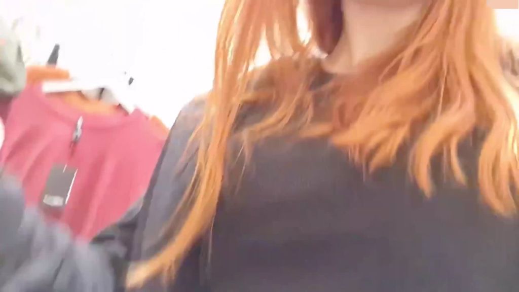 sexy foto nr. 2 von Was hab ich getan?! Das 1. mal in der Umkleide