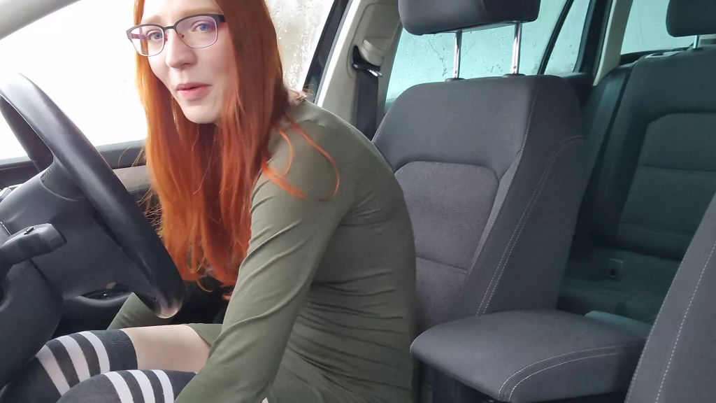 sexy foto nr. 1 von Zum ersten mal mitten am Rastplatz!!