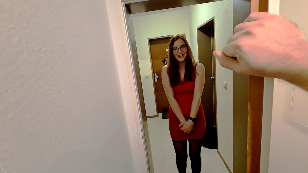 sexy foto nr. 10 von Hobbyhure rausgeschmissen. Hat er nicht gemacht?!