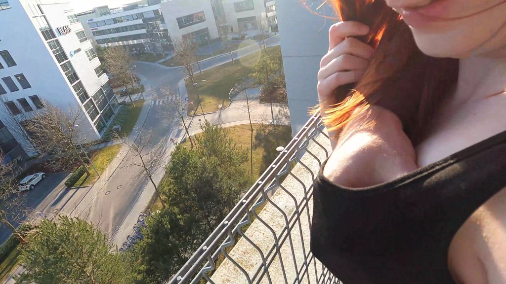 sexy foto nr. 3 von Parkhausfick Alle konnten es sehen!!!