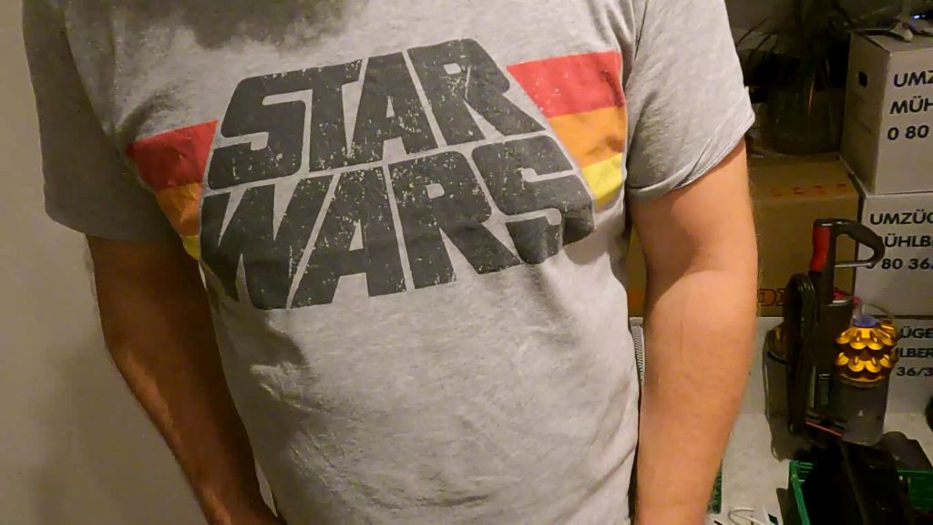 sexy foto nr. 2 von Bin ich wirklich so ein Flittchen!? Kisten packen mit Blowjo