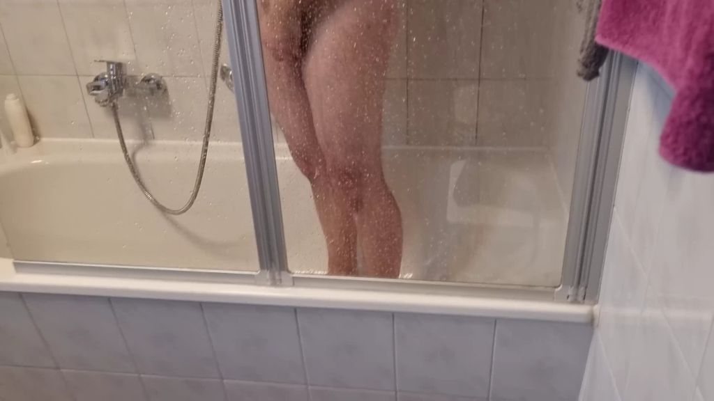 sexy foto nr. 2 von Kannst du es besser? Schnellspritzer fickt in alle Löcher