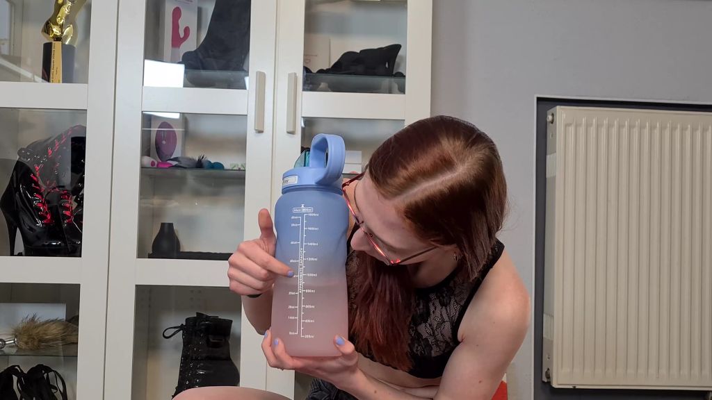 sexy foto nr. 3 von Das ultimative Piss-Experiment!!!