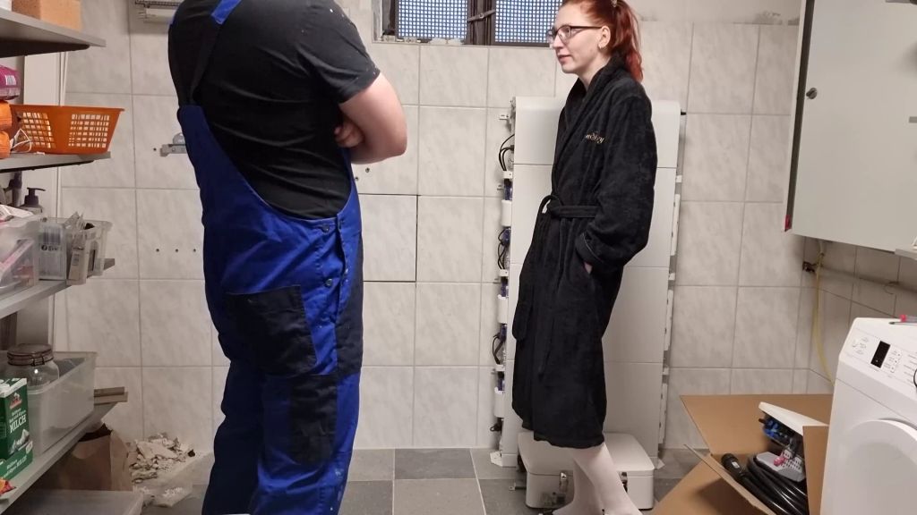 Schon wieder so Notgeil!!! Flachgelegt vom Fliesenleger