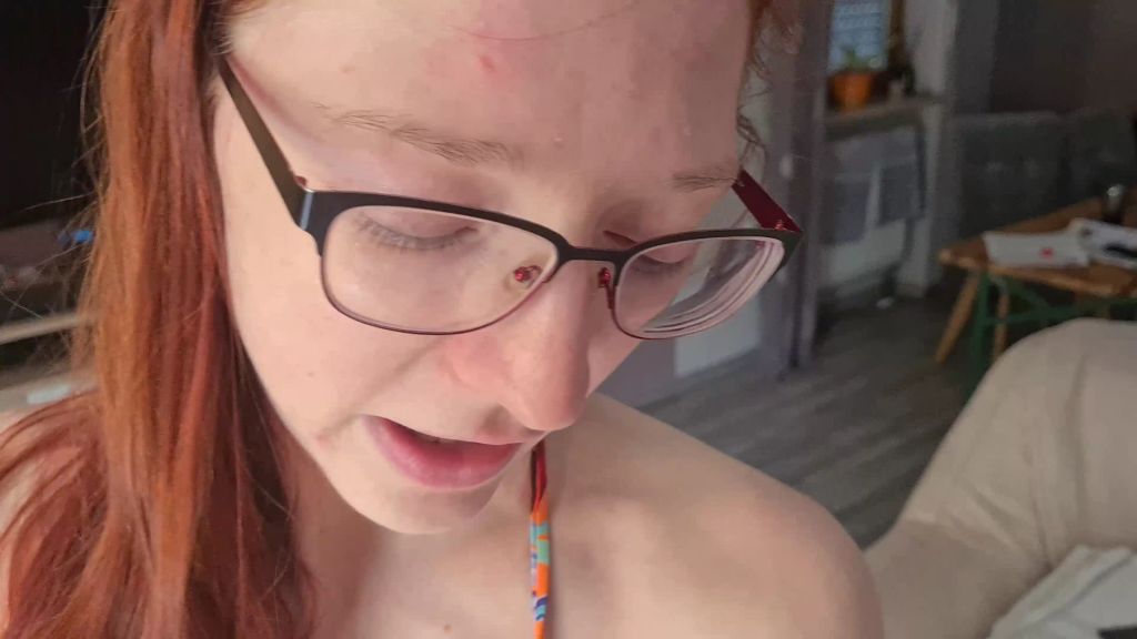 sexy foto nr. 2 von Perverses Schwein!!! Techniker bekommt sloppy Blowjob!