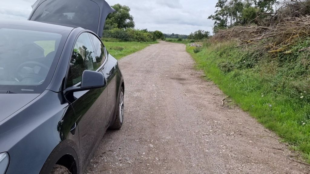 sexy foto nr. 1 von Einfach zu geil? FKK Camping endet in Facial!