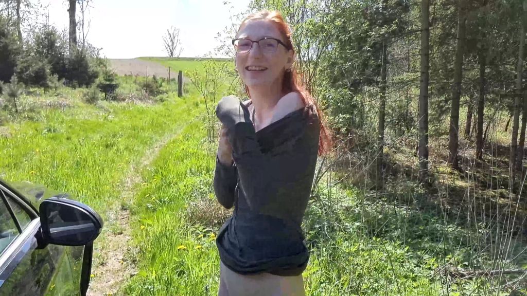 sexy foto nr. 2 von Super Riskant! Mal wieder mitten auf dem Weg gepisst!!