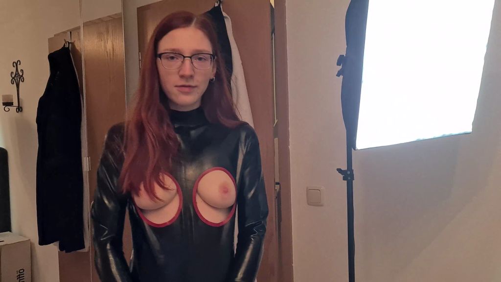 sexy foto nr. 1 von Erster SklavenFick. Meine Herrin befielt mir, ihn zu reiten!