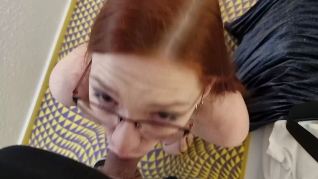 sexy foto nr. 5 von Studentenfick! Bei Kinopremiere erkannt und abgeschleppt