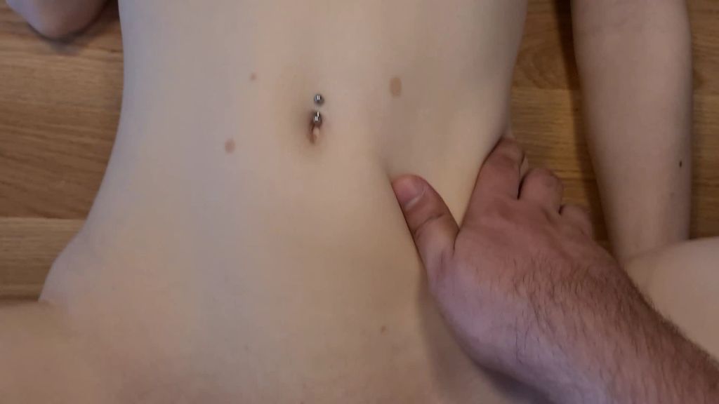 sexy foto nr. 9 von Dreist!!! Er täuscht Verletzung vor für Mitleidsfick