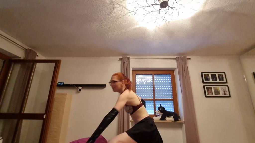 sexy foto nr. 5 von Überraschung!!! Abmelkung in Wetlook-Handschuhen!