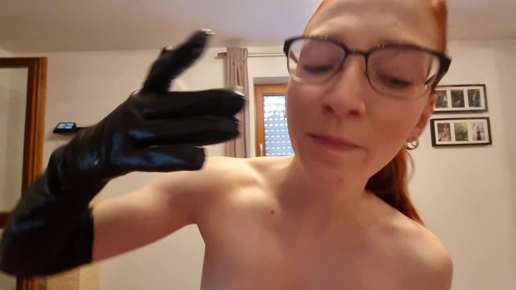 sexy foto nr. 9 von Überraschung!!! Abmelkung in Wetlook-Handschuhen!